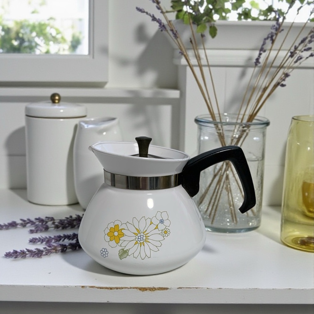 Vintage Corningware "Floral Bouquet" Pattern 6 Cup Tea Pot